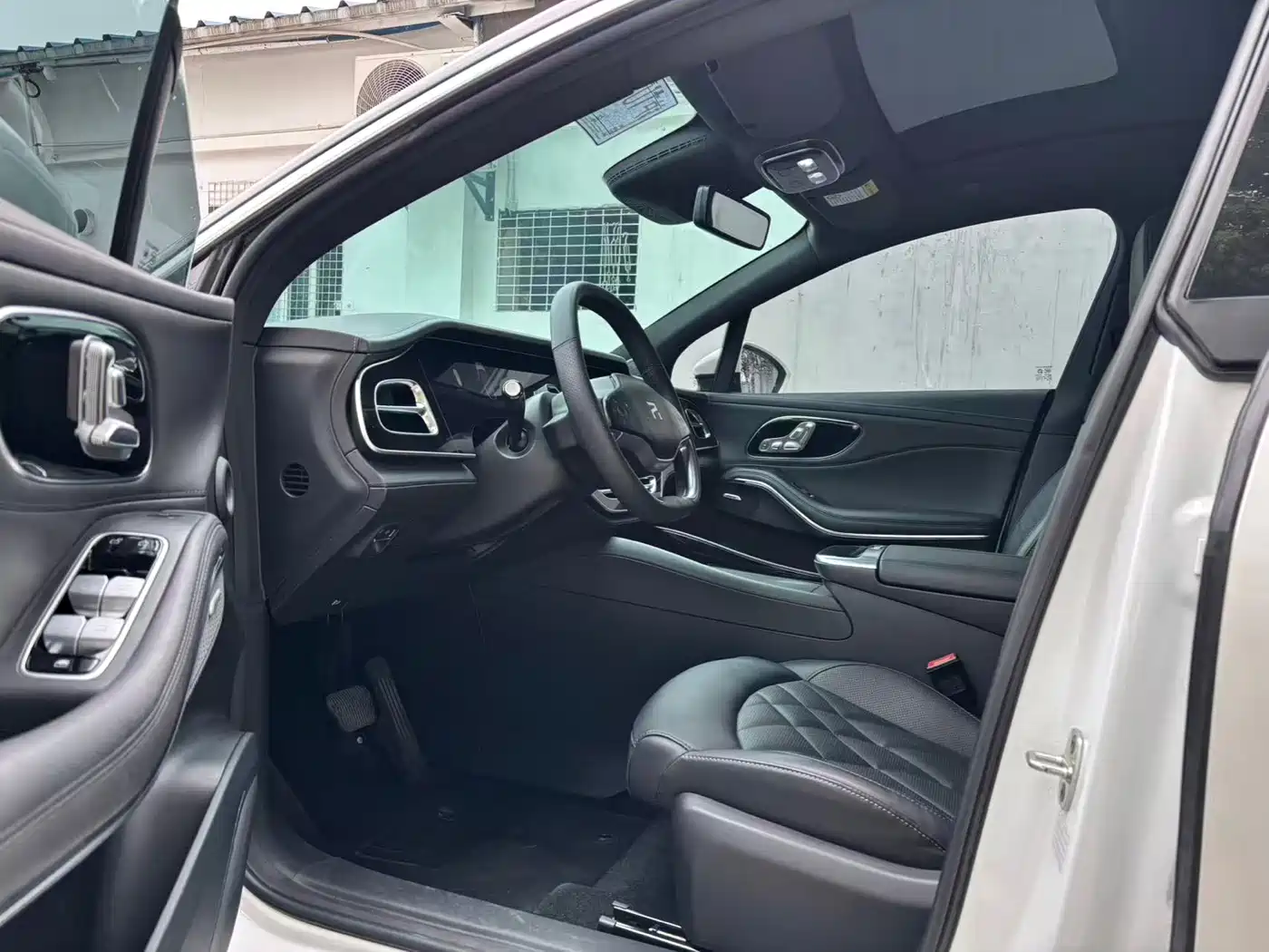 RISING AUTO FEIFAN R7