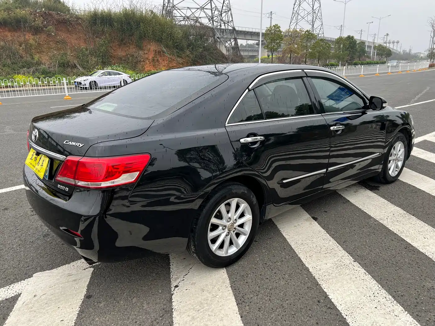 Toyota Camry 2011 200G Luxury Anniversary Edition фото 4