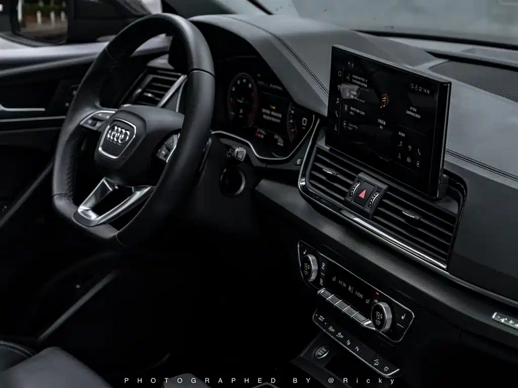 Audi Q5L 2022 40T Luxury Dynamic фото 6