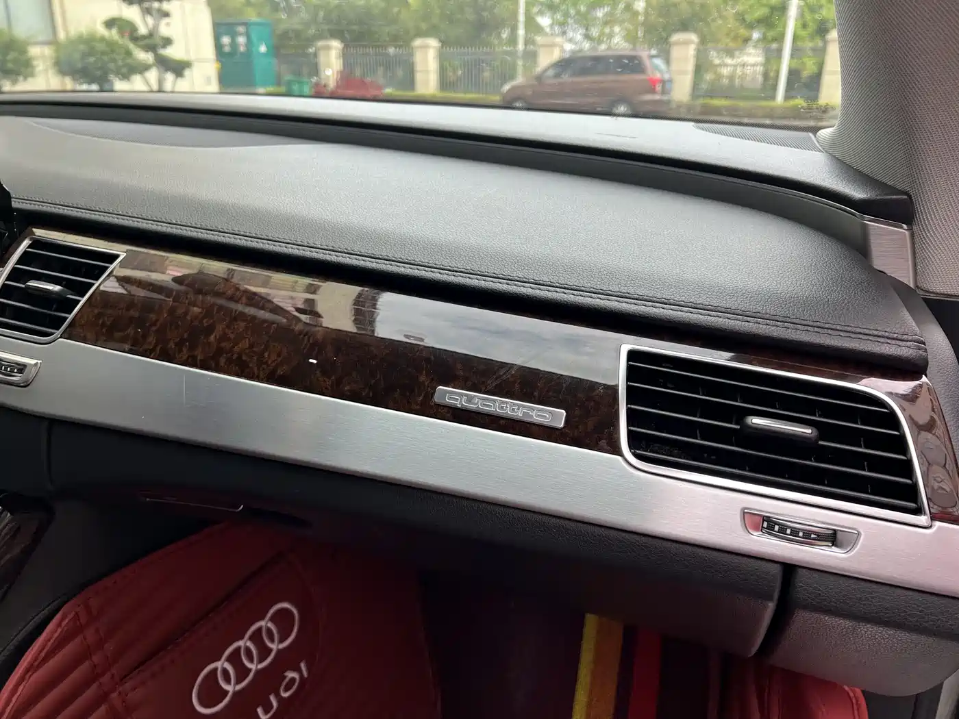 Audi A8 2014 A8L 45 TFSI quattro Luxury фото 29