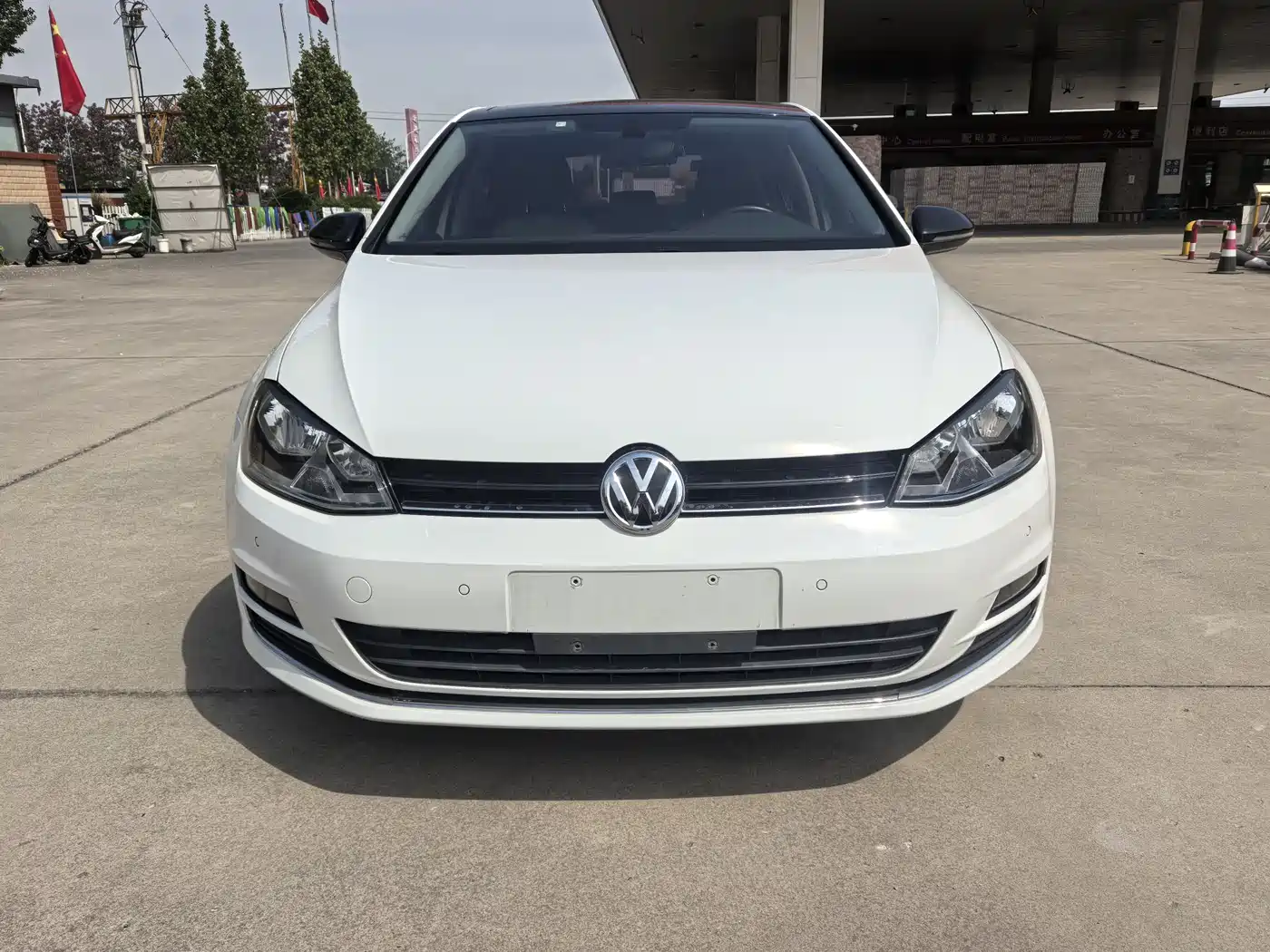 Volkswagen Golf 2017 230TSI Auto Luxury Millionth Anniversary Edition фото 2