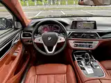 Фото 11 - BMW 7 Series