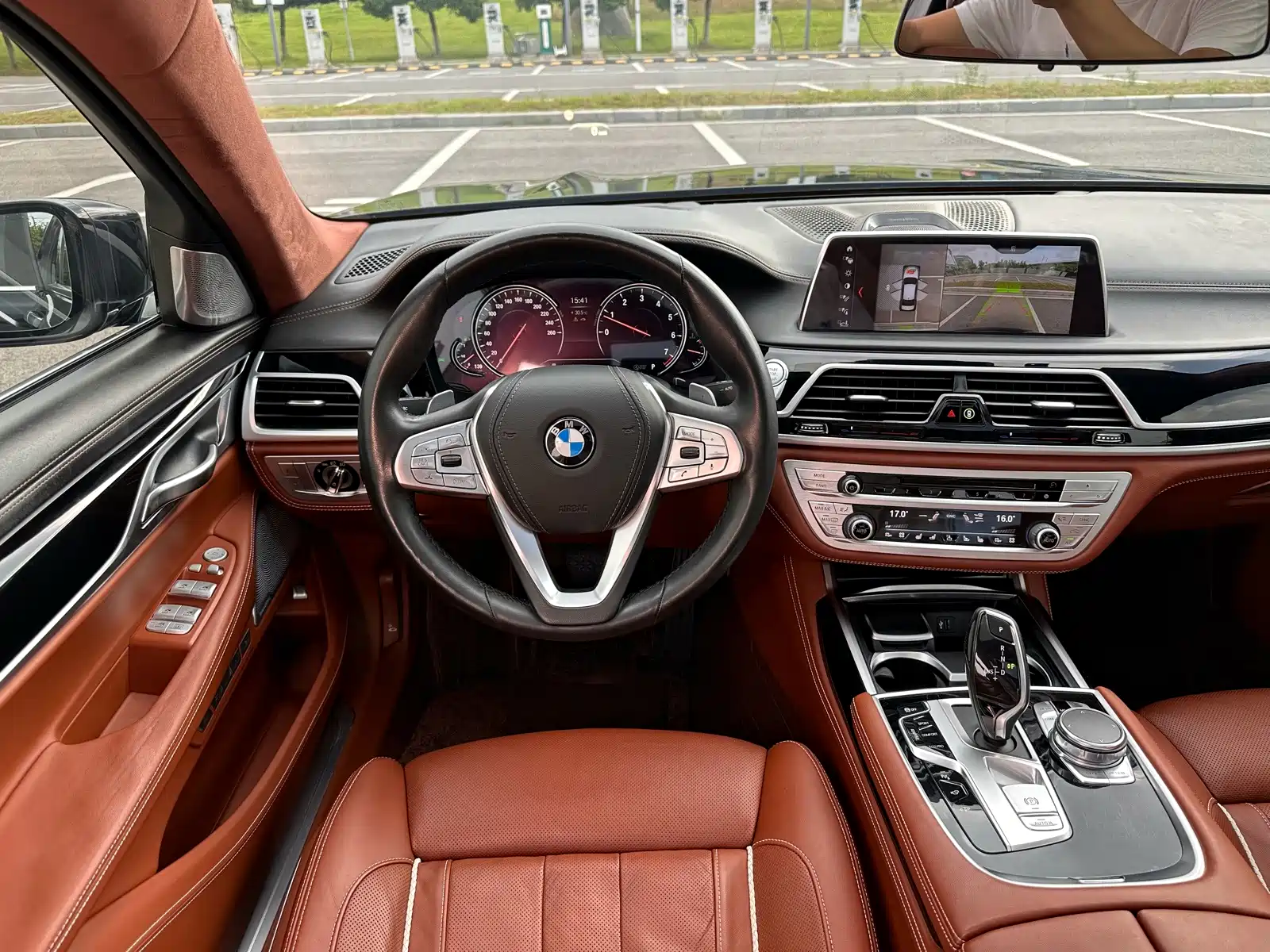 Фото 11 - BMW 7 Series
