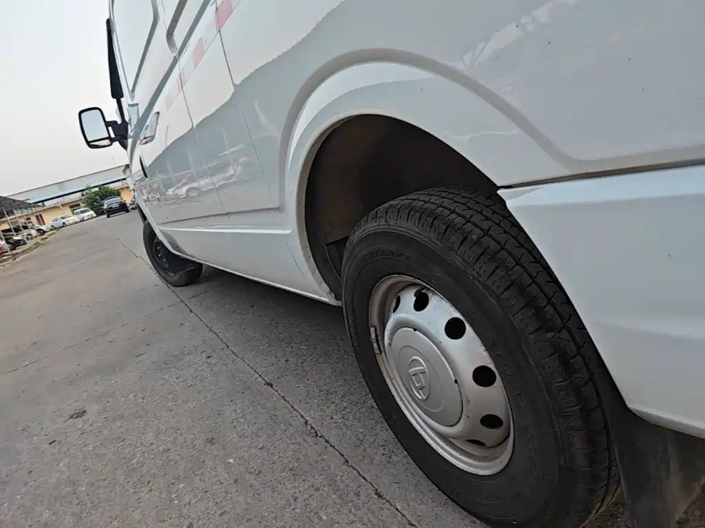 Photo 22 - SAIC Maxus Xintu V80