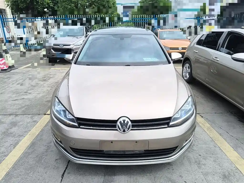 Volkswagen Golf 2015 1.4TSI Automatic Luxury фото 3