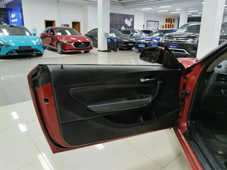 BMW 2 Series (Import) 2018 220i Sport Design Package фото 7