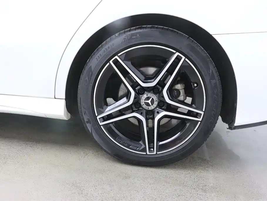 Mercedes-Benz A-Class 2019 A 200 L Sport Sedan фото 33