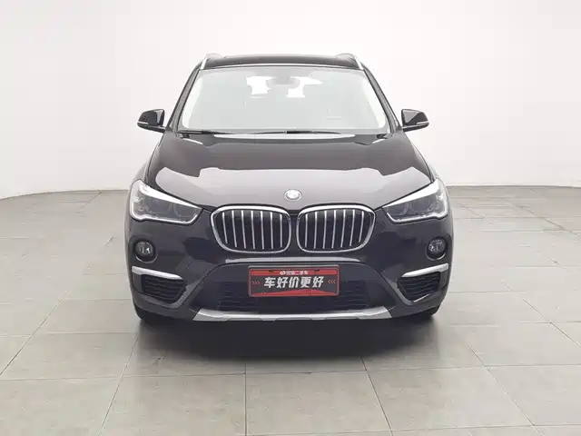 BMW X1 2018 xDrive20Li Premium Model — фото 3