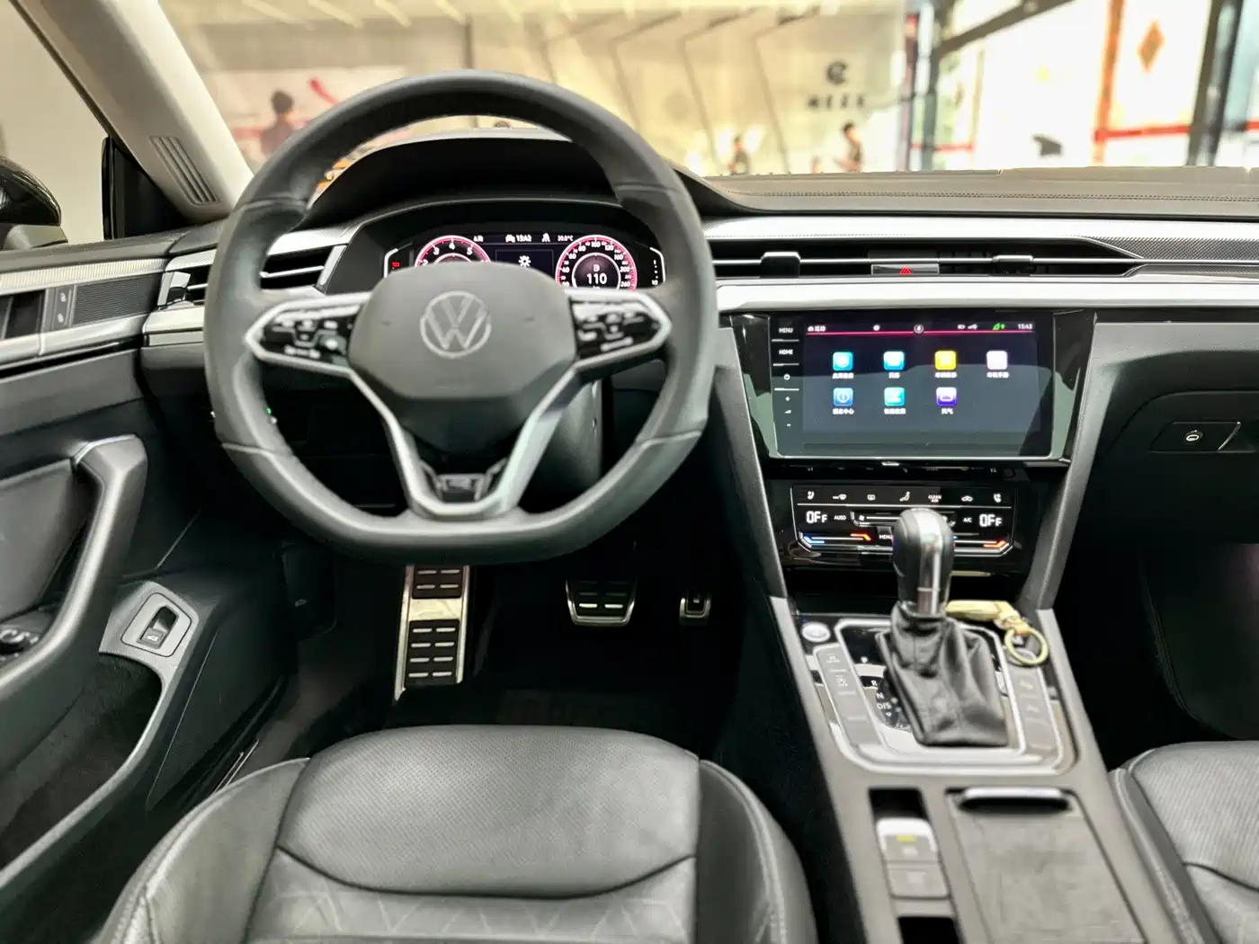 Volkswagen FAW-Volkswagen CC 2021 380TSI Eye-catching Edition 30th Anniversary фото 5