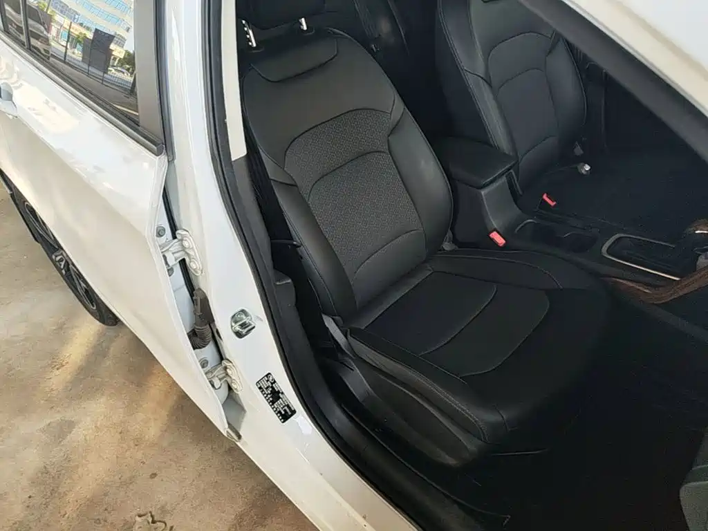 Chevrolet Cavalier 2017 2018 320 Auto Joy Edition