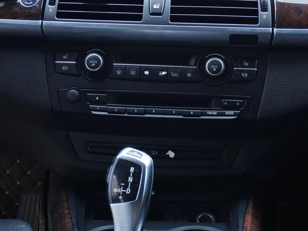 BMW X5 (Import) 2011 xDrive35i Luxury Edition фото 12