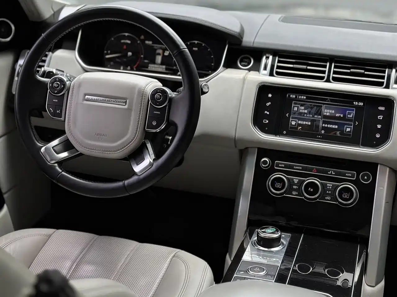 Land Rover Range Rover 2015 3.0 TDV6 Vogue фото 9