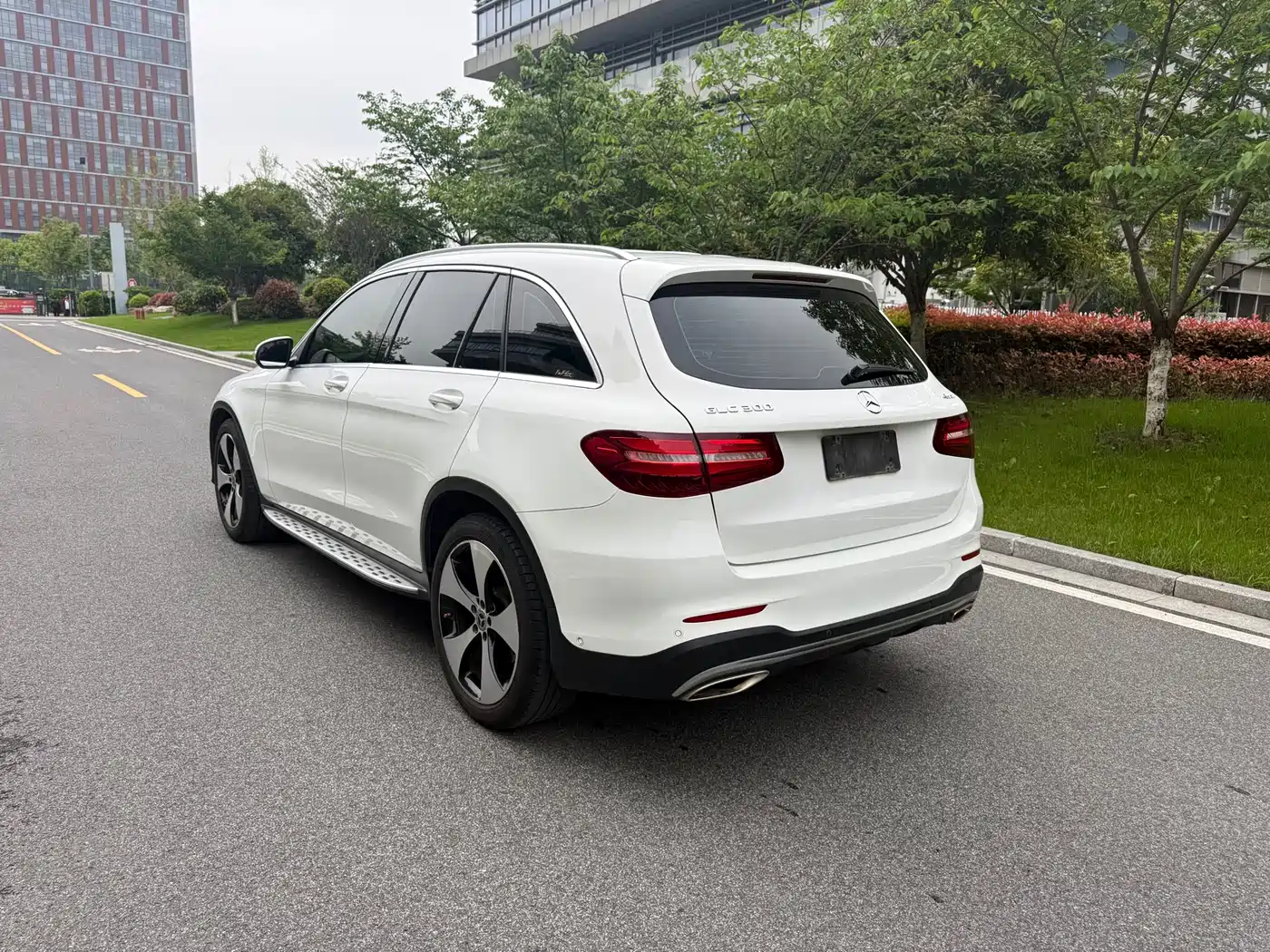 Mercedes-Benz GLC 2018 GLC 300 4MATIC Dynamic фото 5
