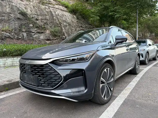BYD Tang DM-p 215KM, Полный привод Флагман