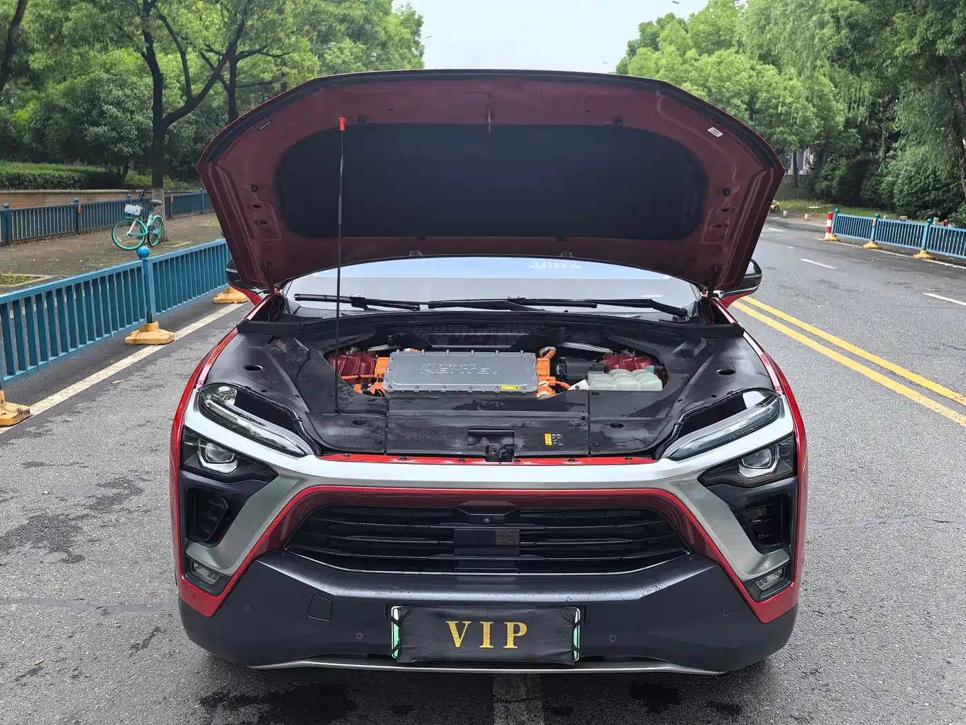 NIO ES8 2019 2018 425KM Base Edition 6-Seater
