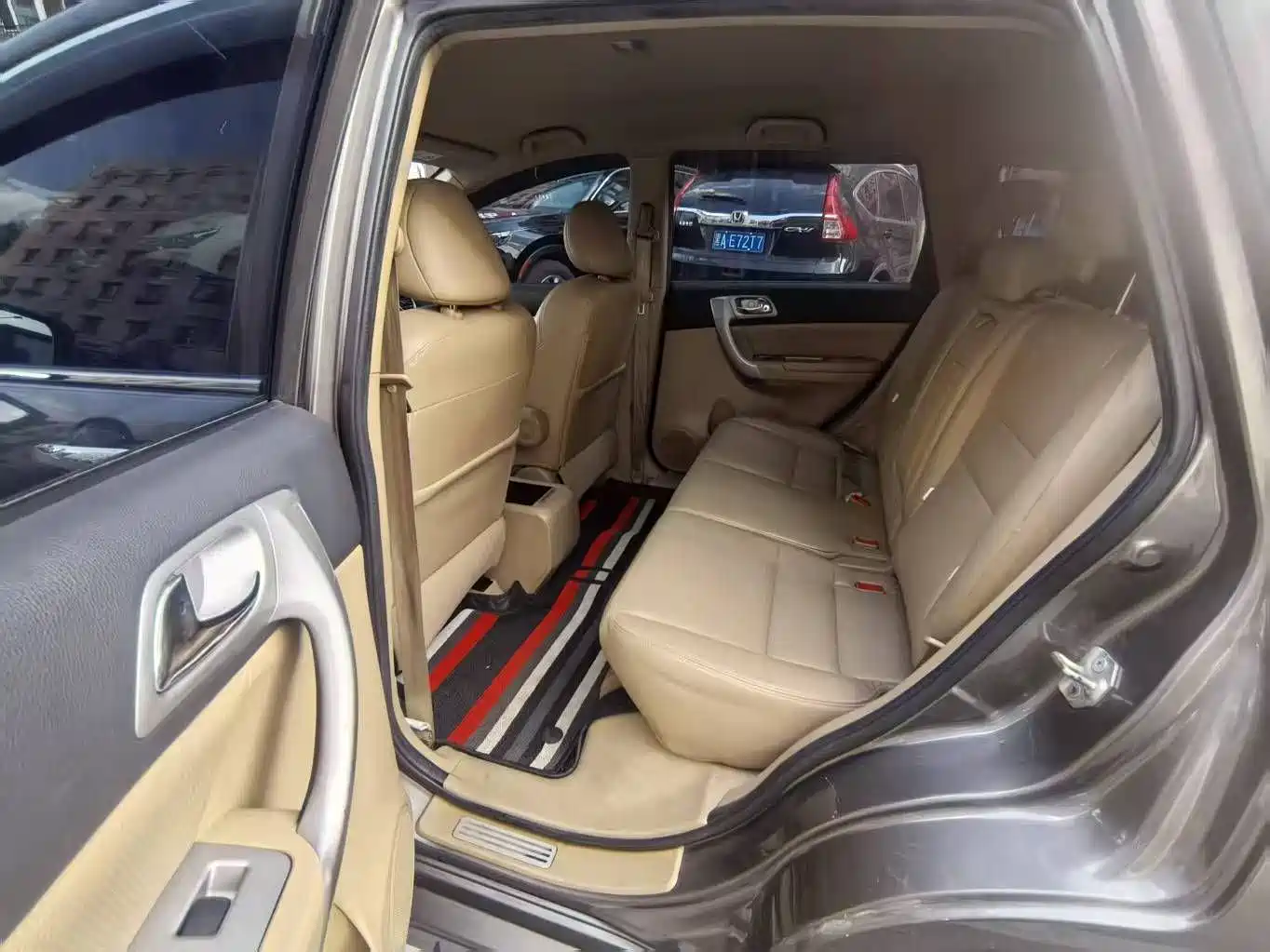Haval H6 2011 2.0L Manual 2WD Urban Edition фото 9
