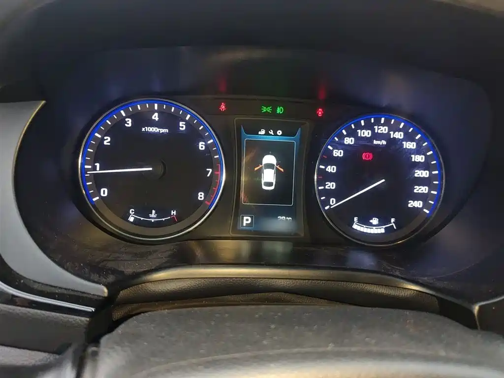 Hyundai Mistra 2014 1.8L Auto Premium DLX фото 4