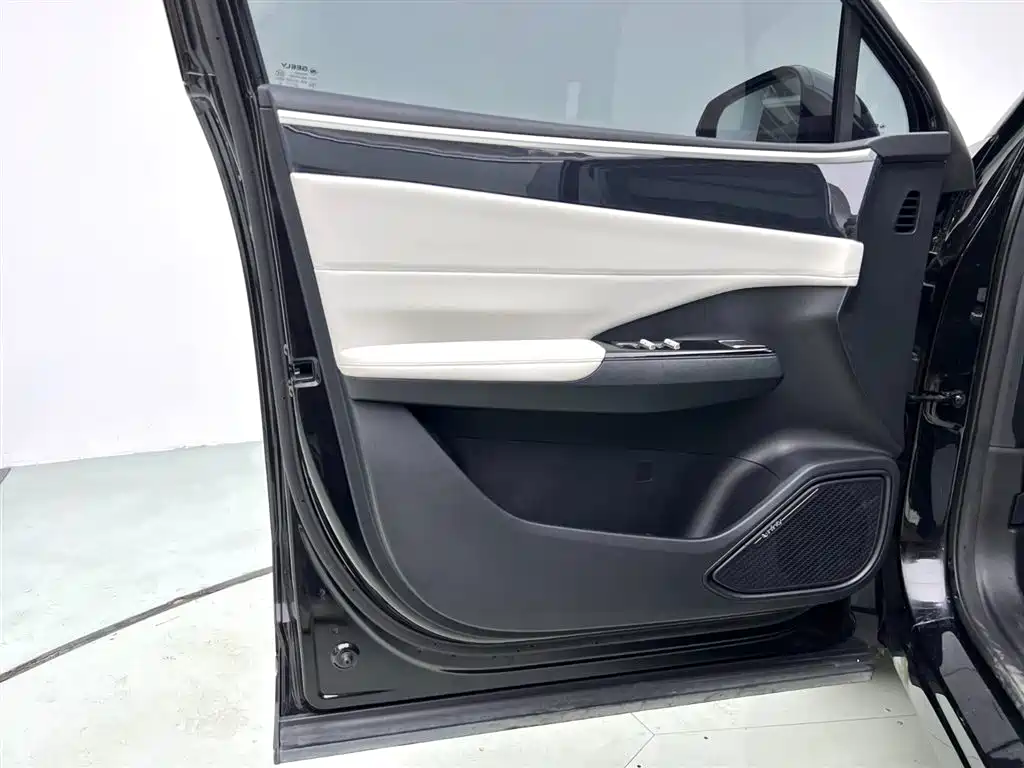 Geely Galaxy Galaxy L7 2023 1.5T 115km Starship фото 17
