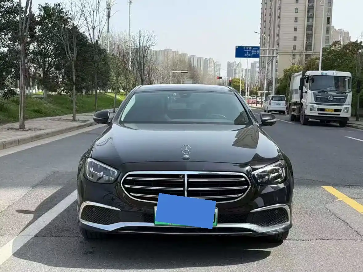 Mercedes-Benz E-Class New Energy 2022 E 350 e L Plug-in Hybrid Sports Sedan фото 2