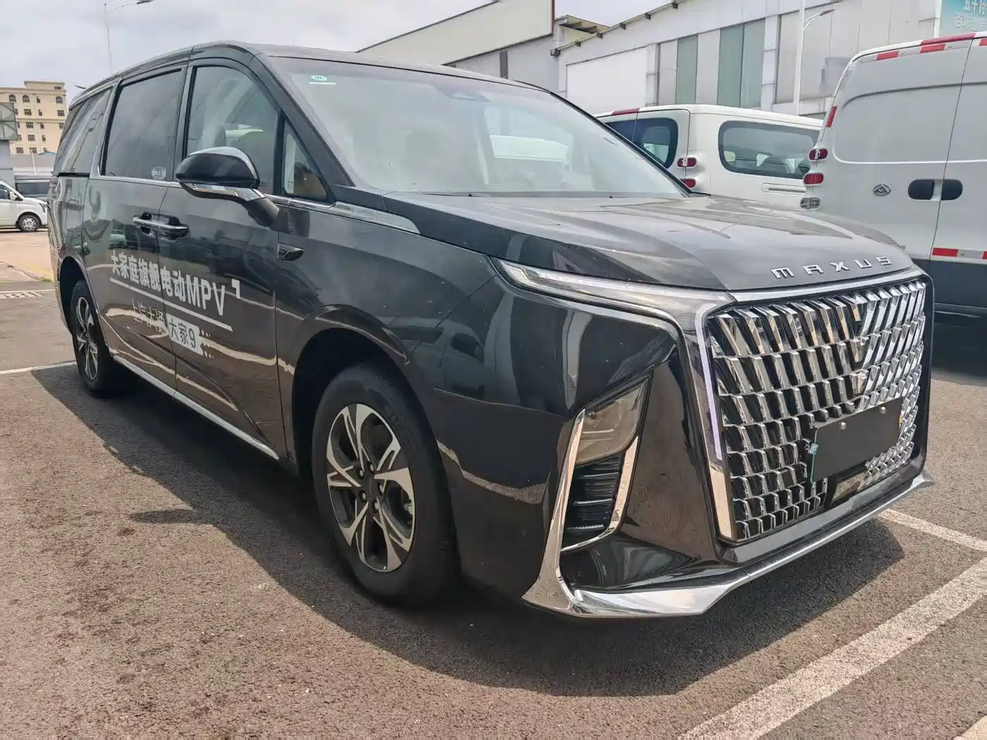SAIC Maxus Dajia 9 2025 Super Hybrid Ultra-Long-Range Grassland Edition 7-Seater фото 3