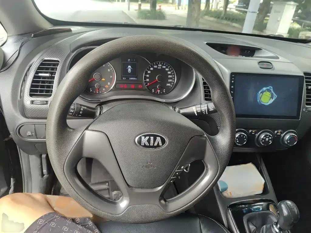 Photo 11 - Kia K3