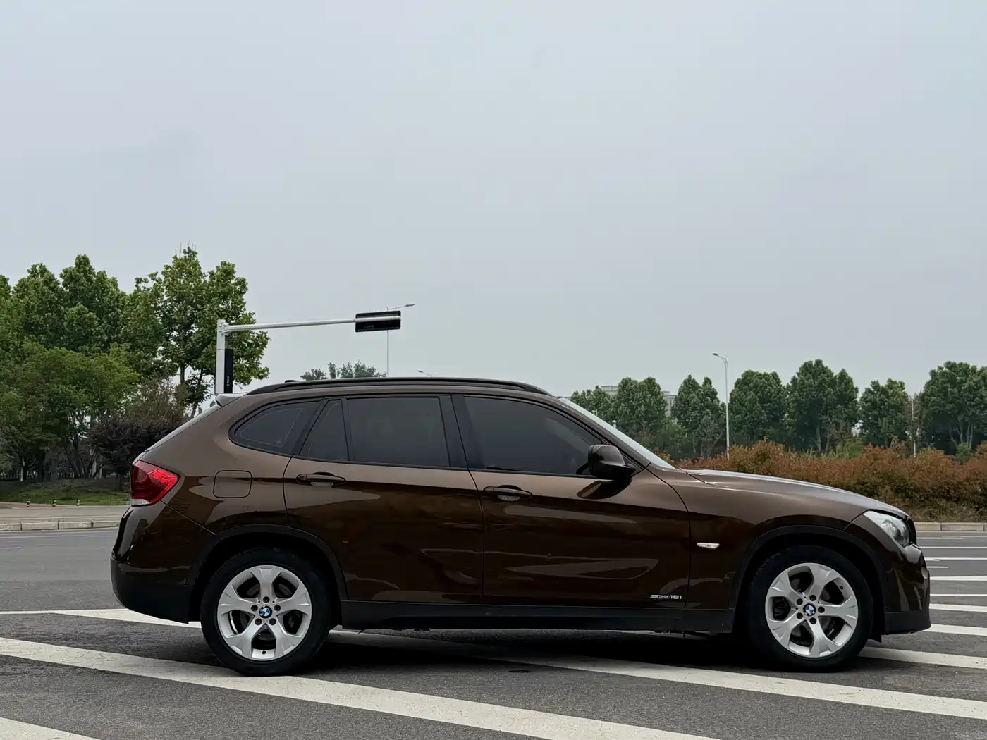 BMW X1 (Import) 2010 sDrive18i Luxury Model фото 4