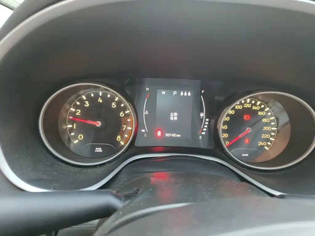 Photo 12 - Jeep Compass
