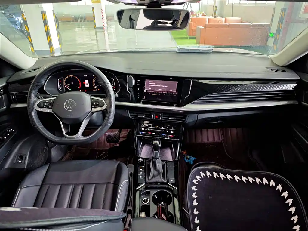 Volkswagen Passat 2022 330TSI Starlight Elite Edition фото 22