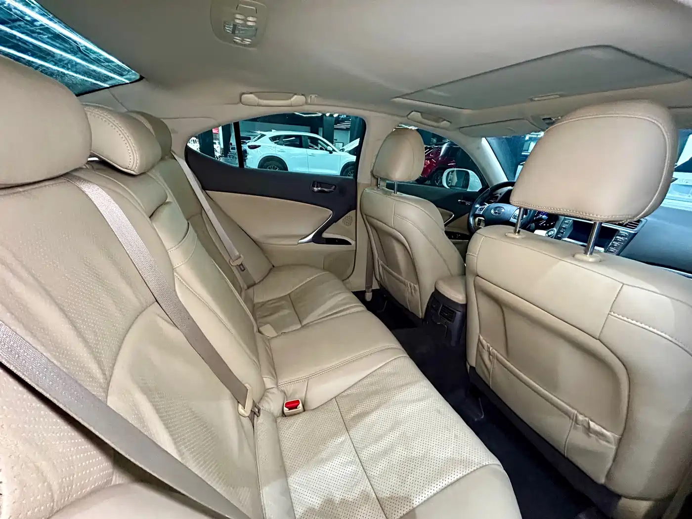 Lexus IS 2011 250 Sport фото 31