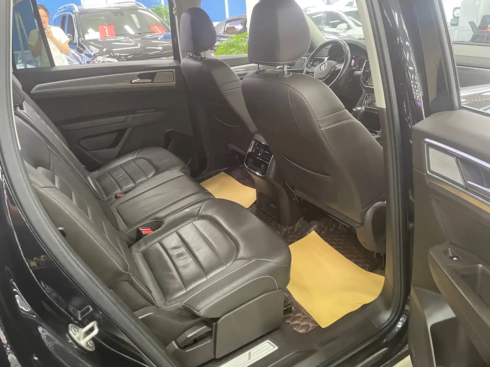 Photo 7 - Volkswagen Teramont