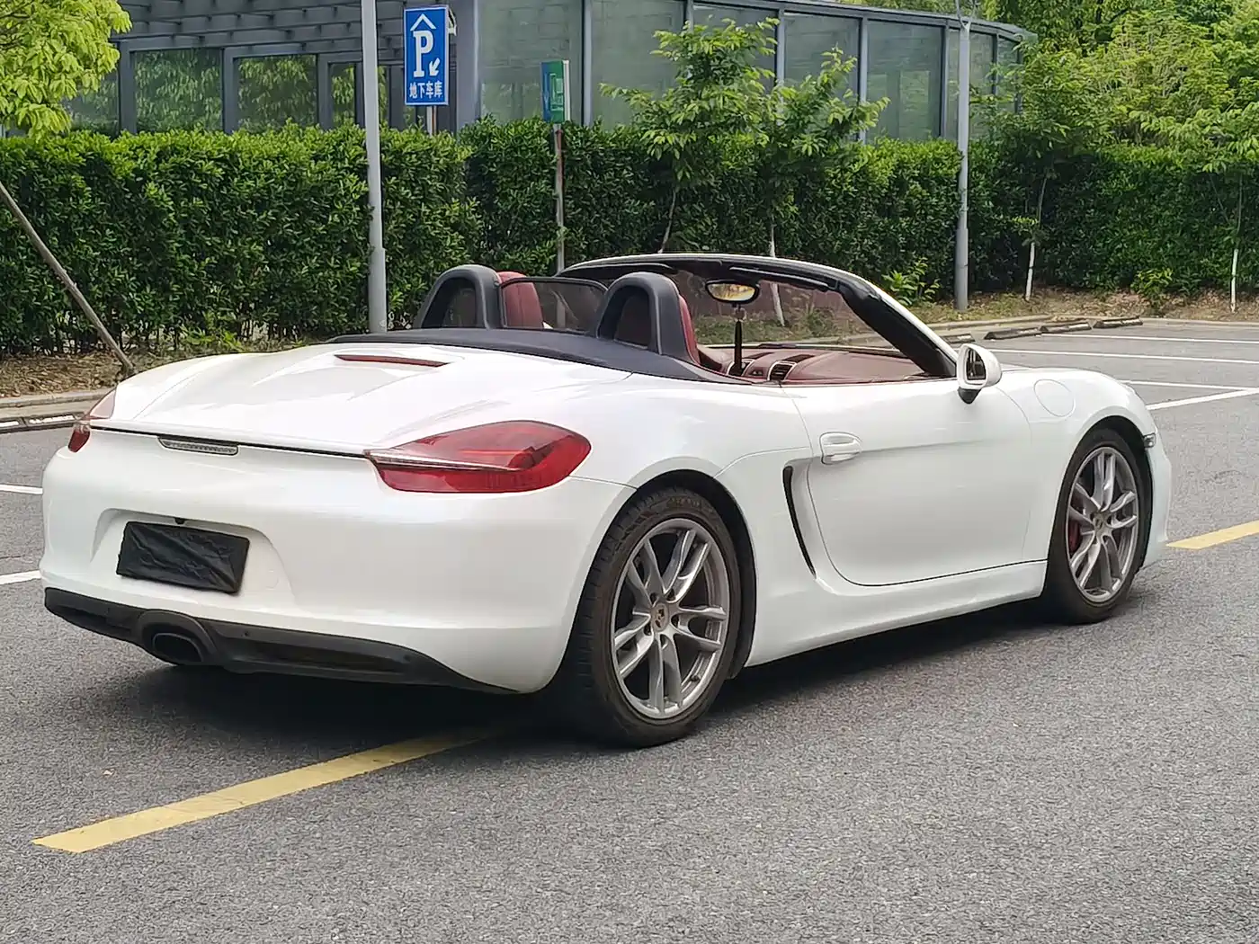 Porsche Boxster 2015 Boxster Style Edition 2.7L фото 19