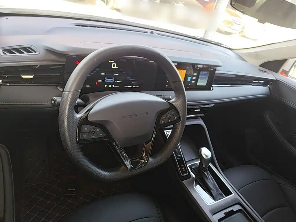 Photo 10 - Roewe i5