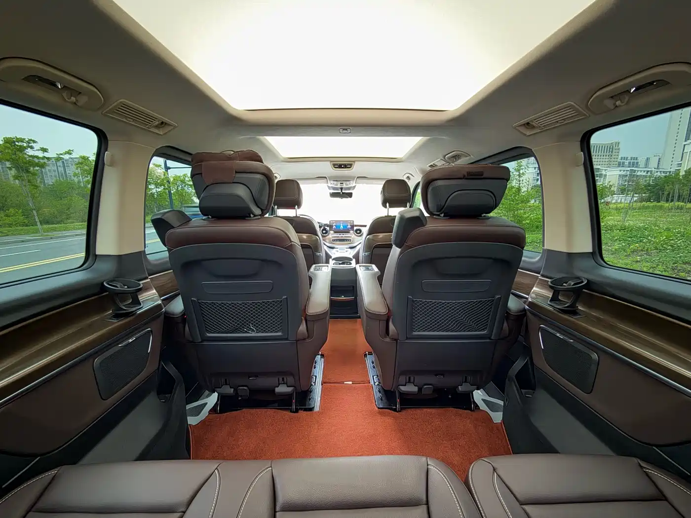 Mercedes-Benz V-Class 2022 V 260 L Long Wheelbase Luxury Edition фото 12