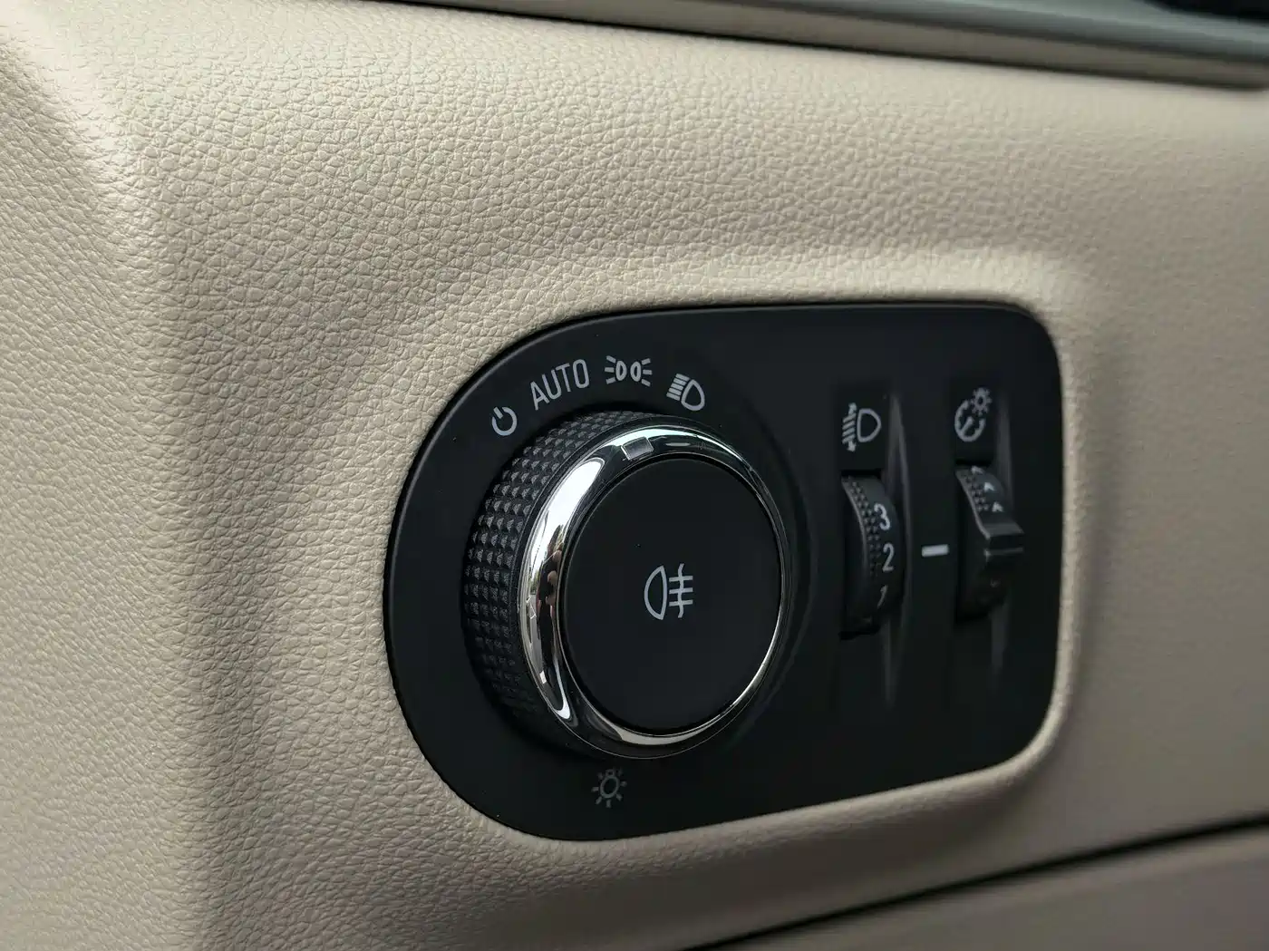 Buick Verano 2017 Sedan 15S Automatic Leading фото 21