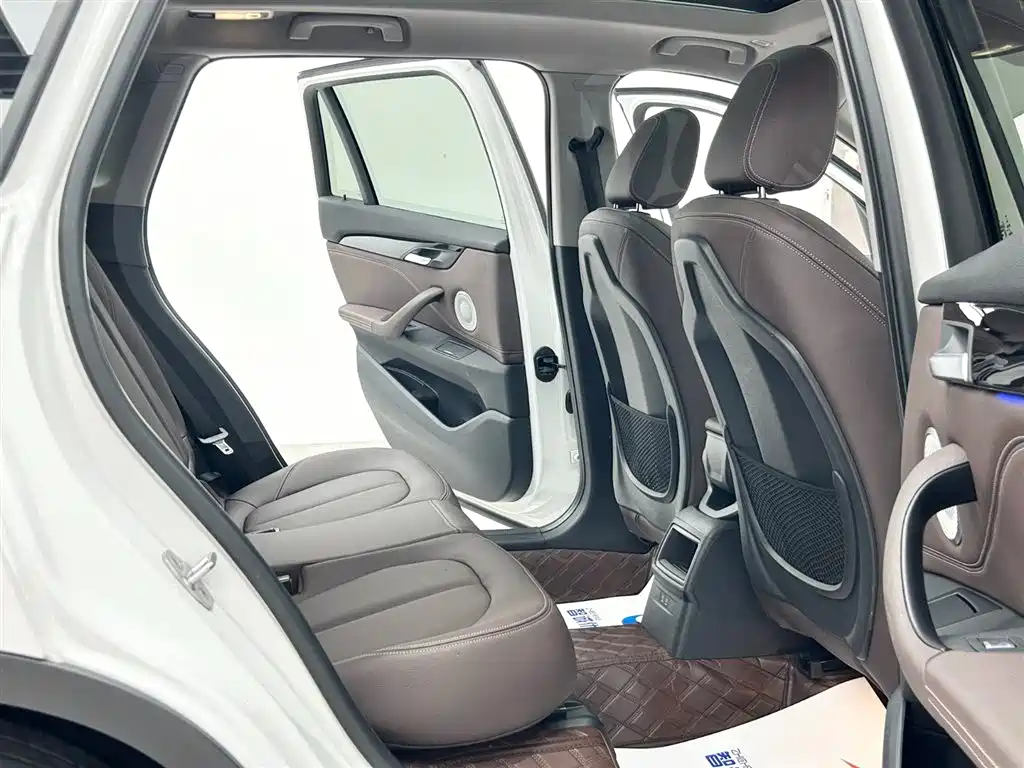 BMW X1 2022 sDrive20Li Fashion фото 13