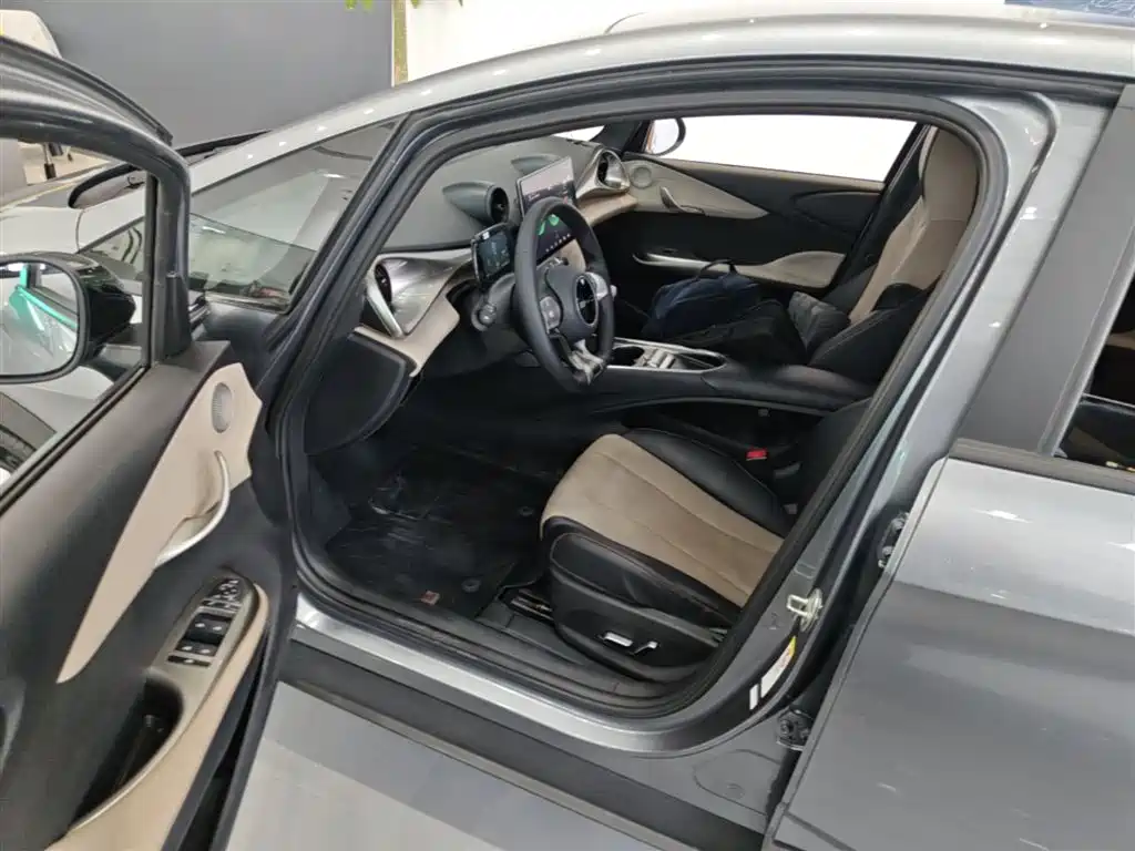 BYD Dolphin 2024 Glory Edition 420km Fashion Edition фото 16