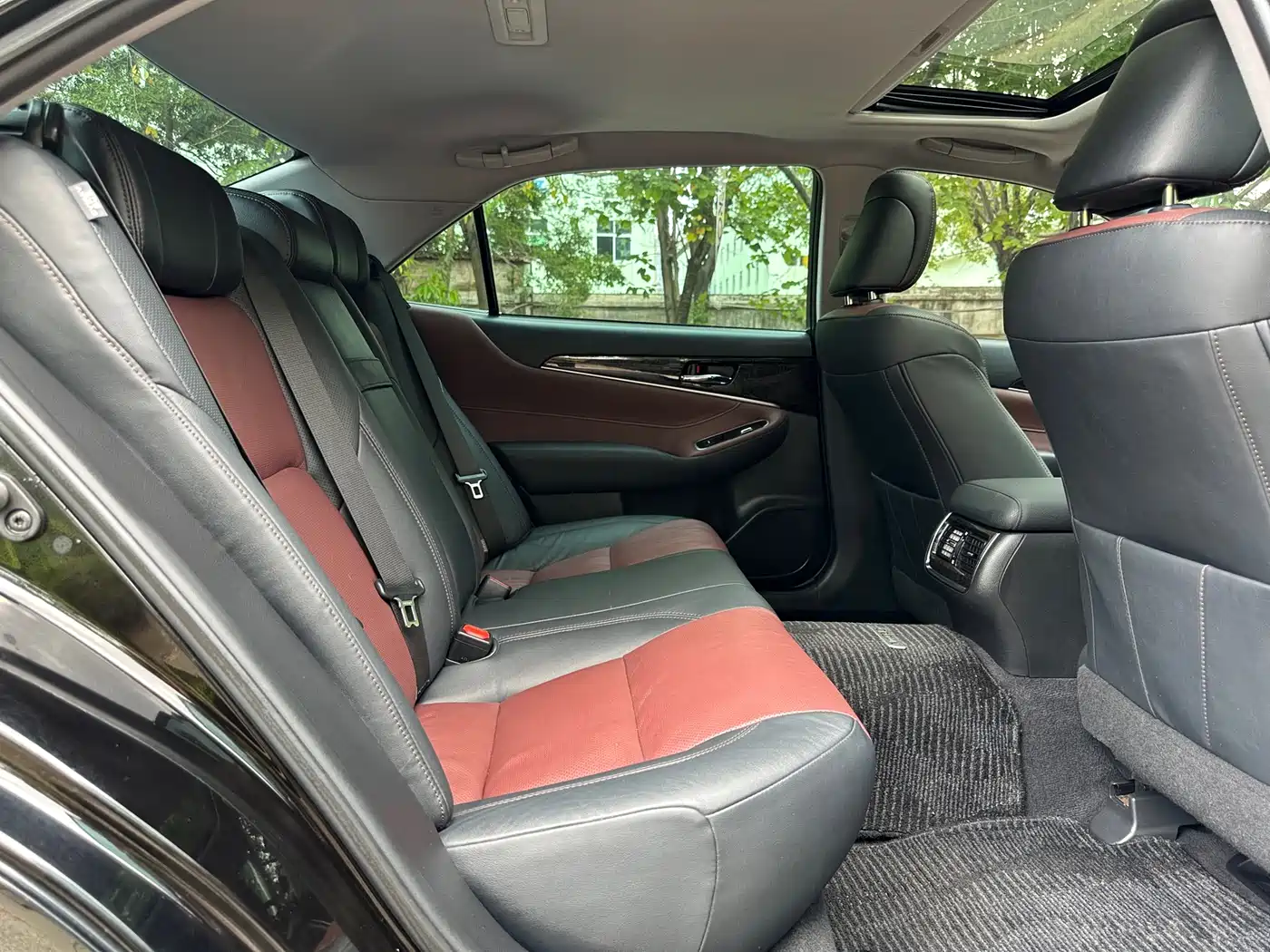 Toyota Crown 2018 2.0T Sport Edition фото 7