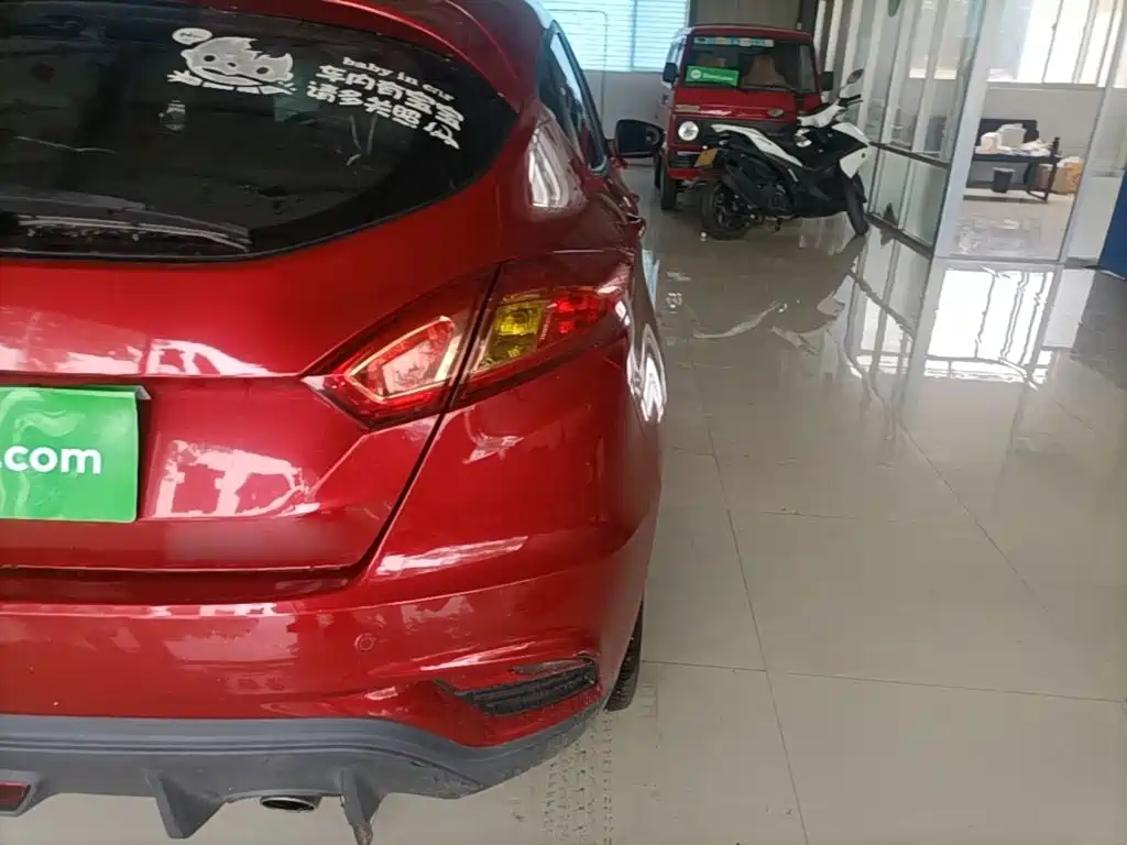 Changan Eado XT 2018 2016 1.6L Manual Stylish Cool Edition