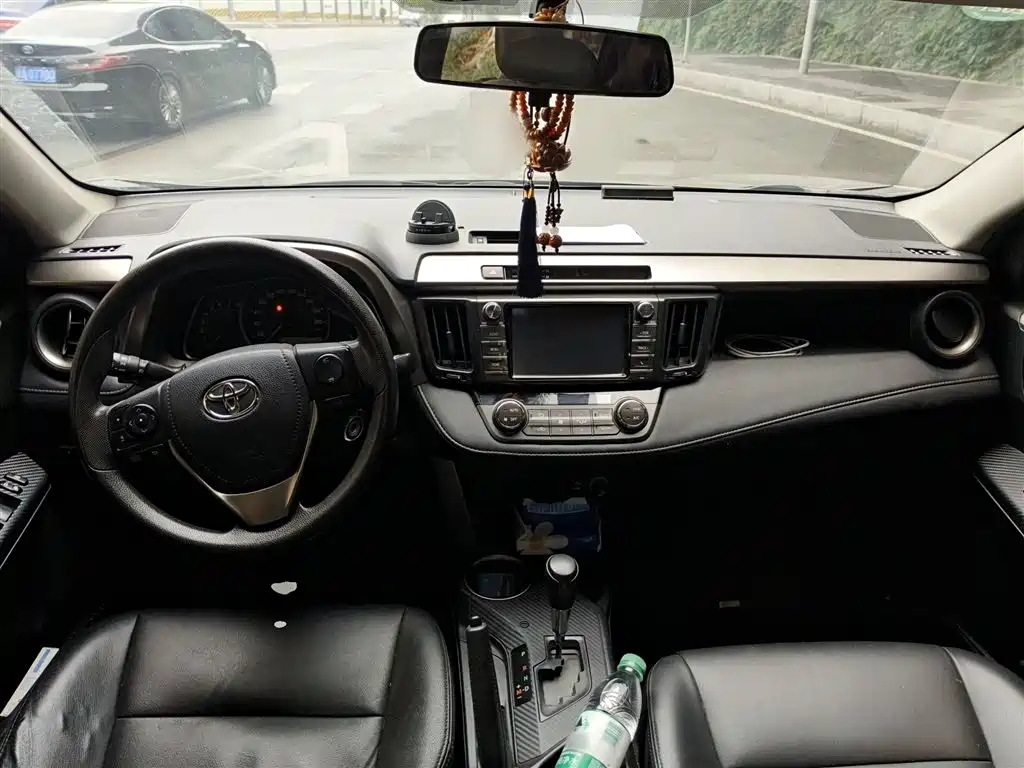 Toyota RAV4 Rongfang 2015 2.0L CVT 2WD Trend Edition фото 13