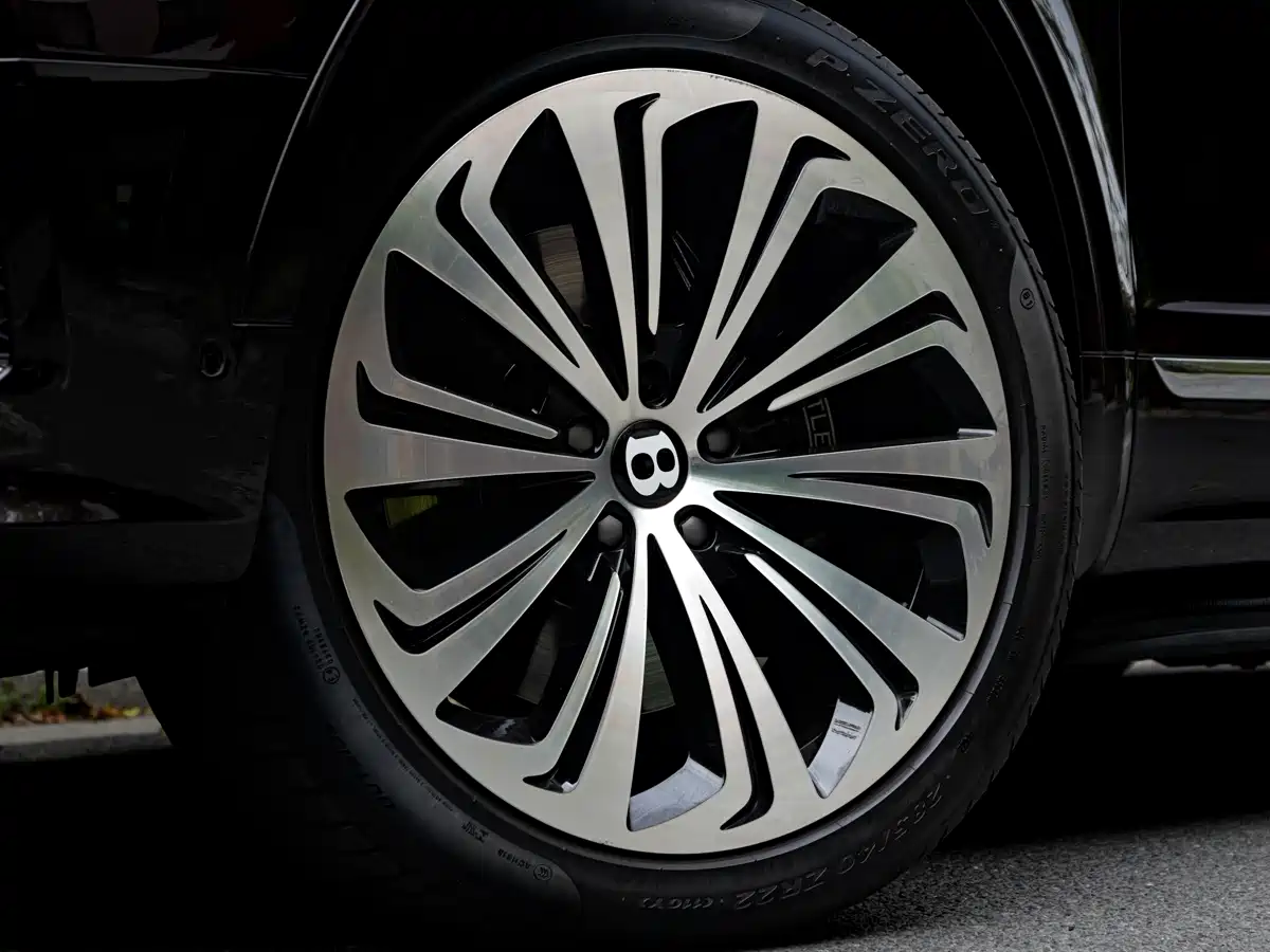 BENTLEY TIM YUE