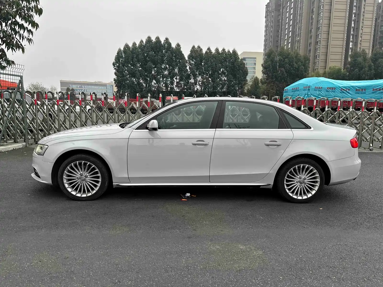 Фото 8 - Audi A4L