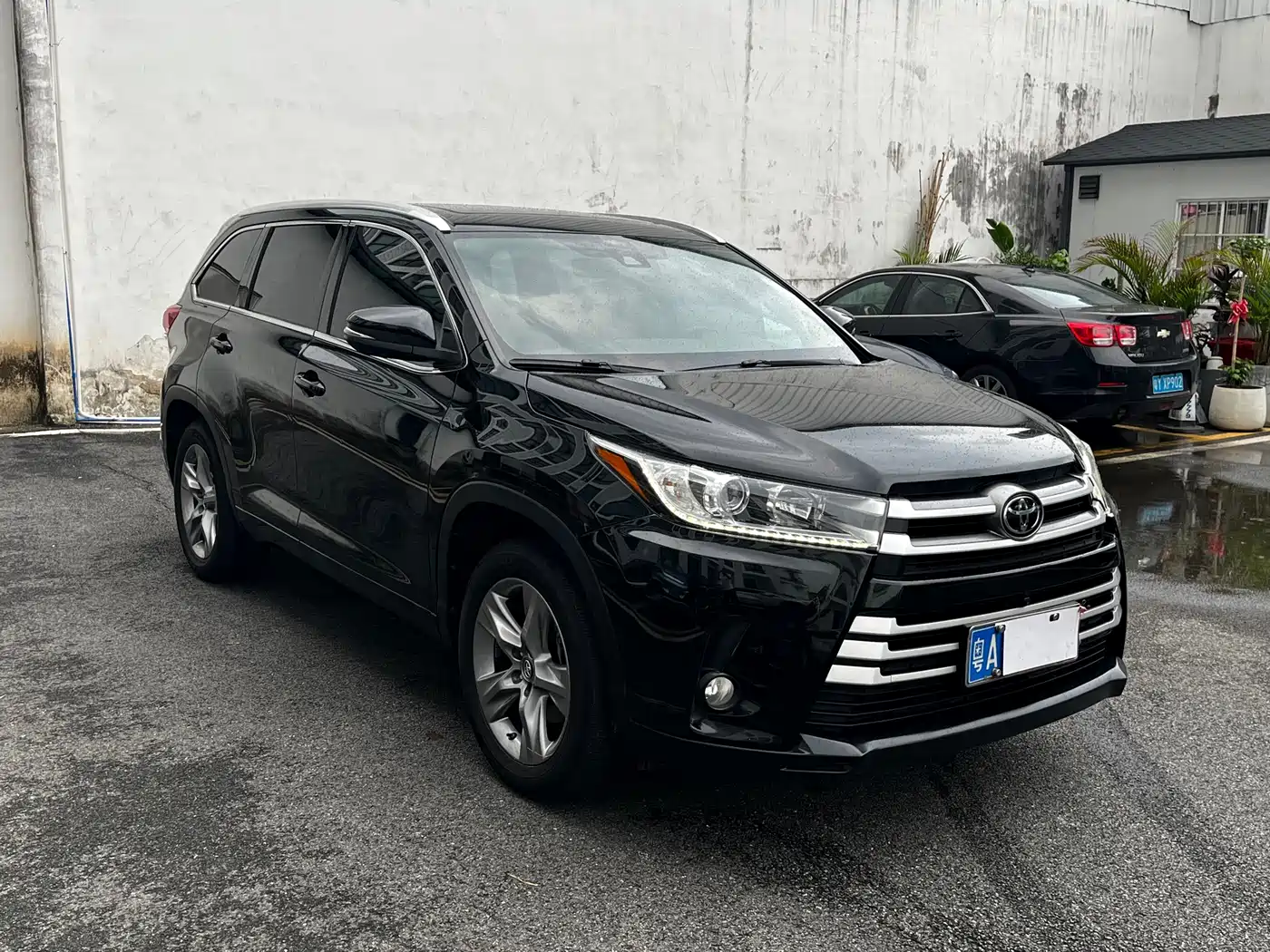 TOYOTA HIGHLANDER