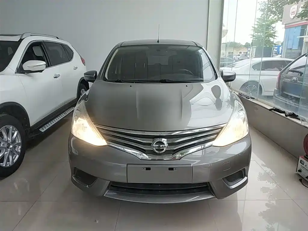 Nissan Livina 2016 2015 1.6XE Manual Comfort Edition