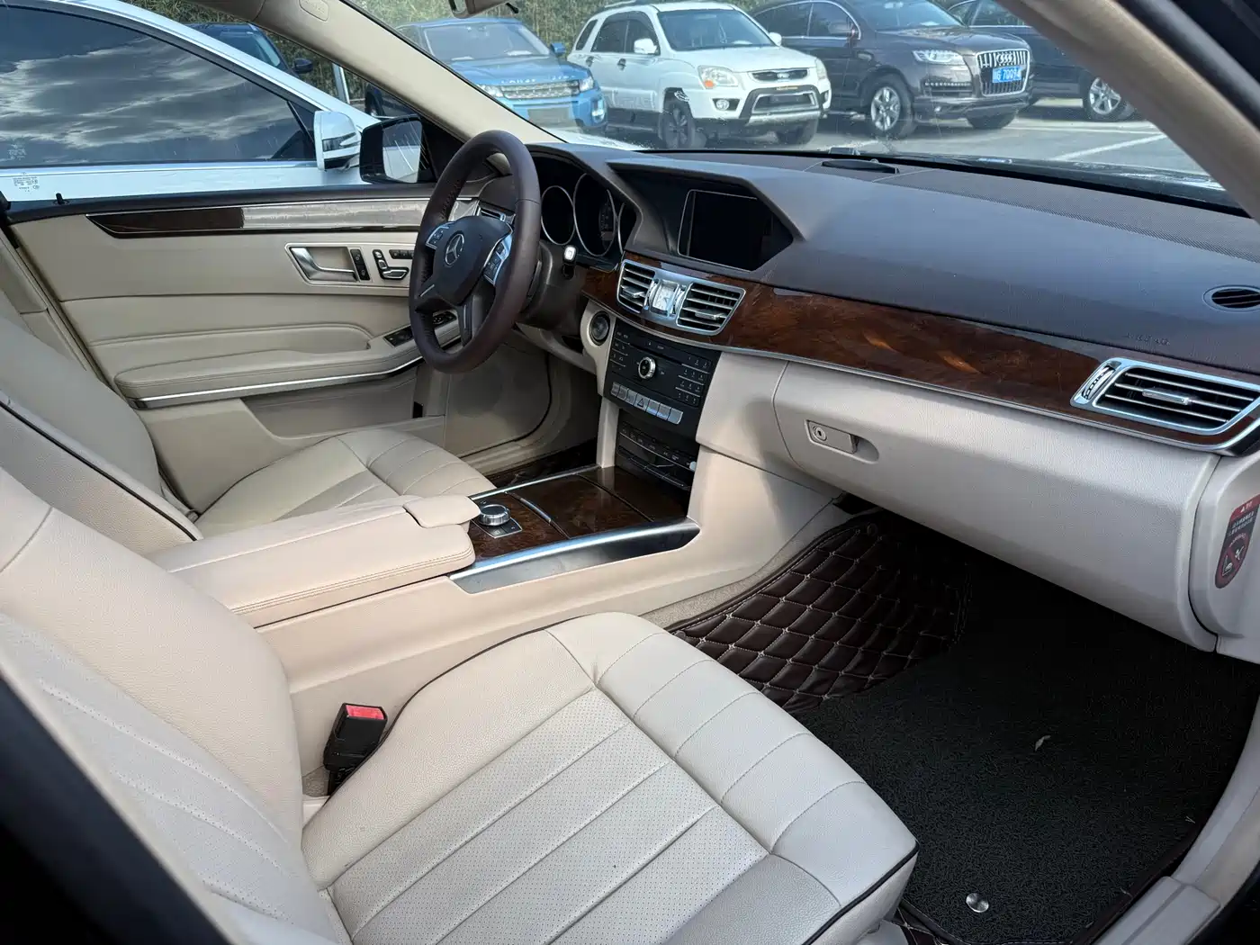 Mercedes-Benz E-Class 2015 Facelift E 200 L фото 16