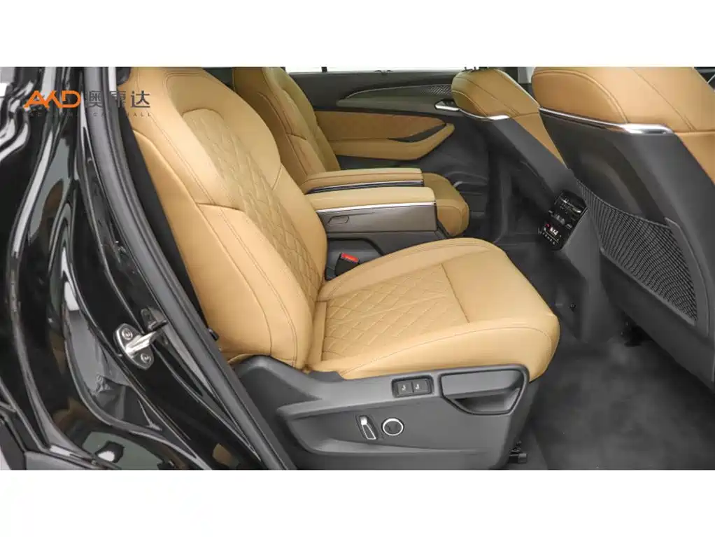 Audi Q6 2025 2024 50 TFSI quattro Xing Yun Yu Lin Package 6-seater