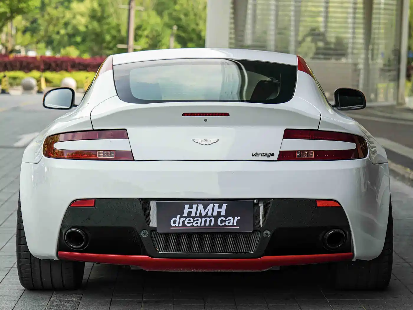 Aston Martin V8 Vantage 2017 2015 4.7L Coupe