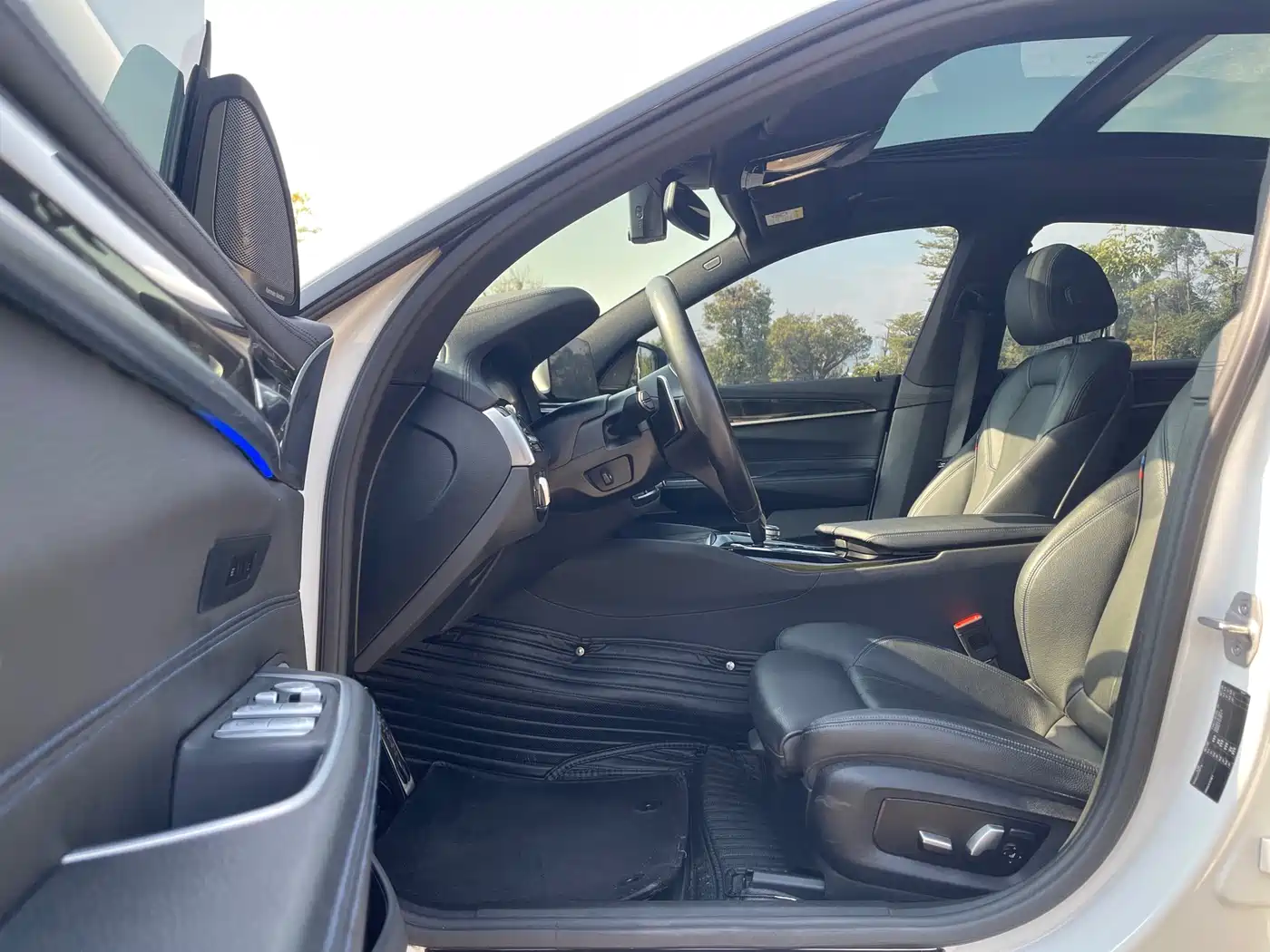 BMW 6 Series GT 2020 630i M Sport Package фото 4