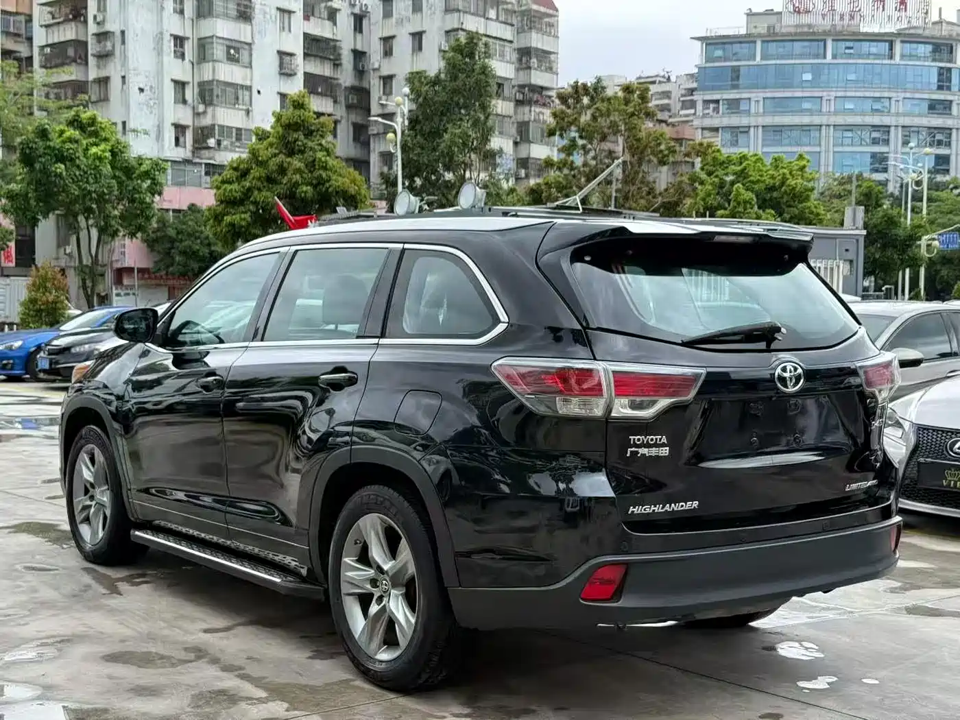 Toyota Highlander 2015 2.0T AWD Ultimate Edition 7-seater фото 4