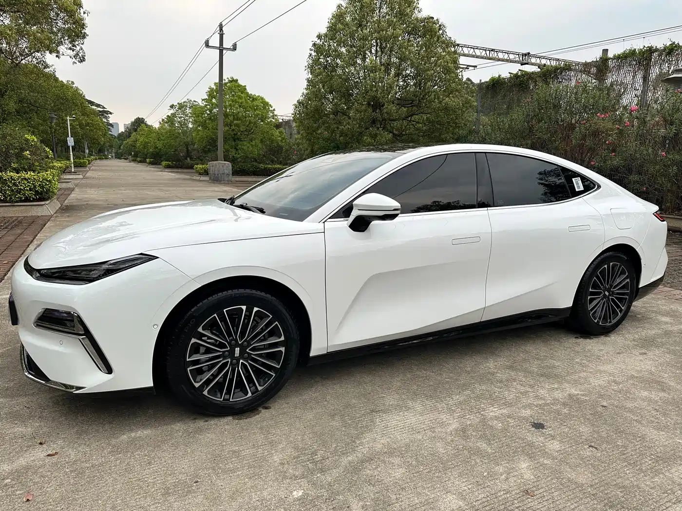 GEELY GALAXY GALAXY SPARKLE 8