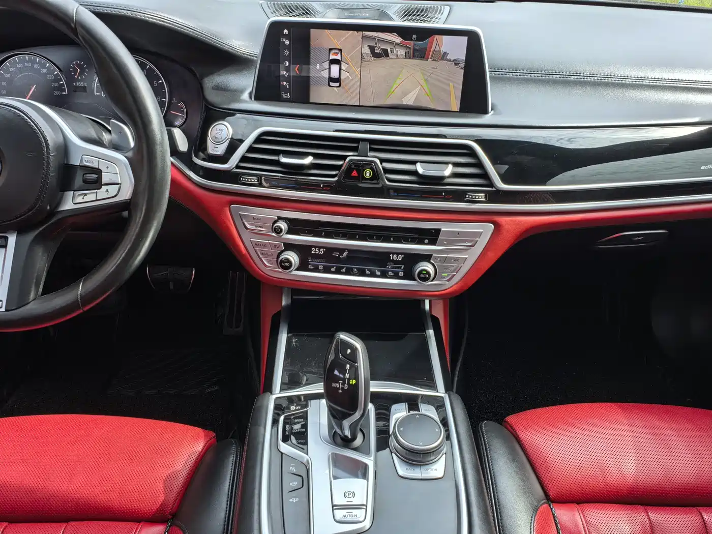 BMW 7 Series 2018 740Li xDrive Luxury M Sport Package Black Flame Edition фото 8
